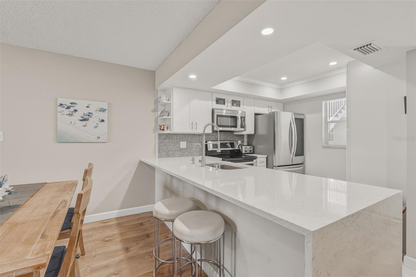Image 11 of 29 For 1520 Glen Oaks Drive E 247