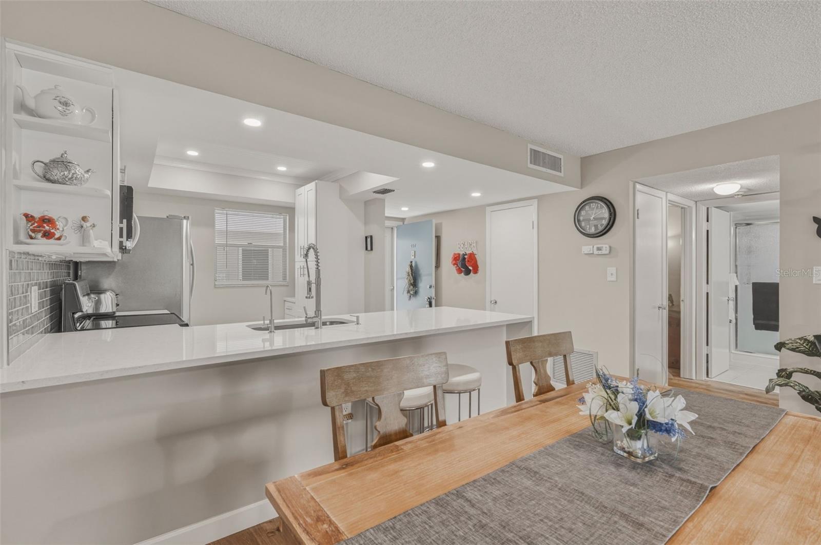 Image 13 of 29 For 1520 Glen Oaks Drive E 247
