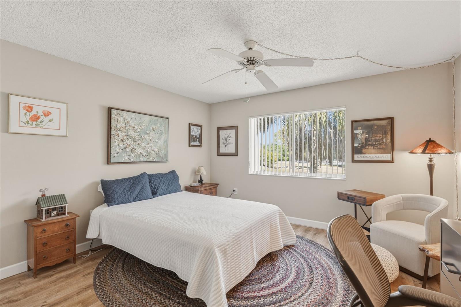 Image 19 of 29 For 1520 Glen Oaks Drive E 247