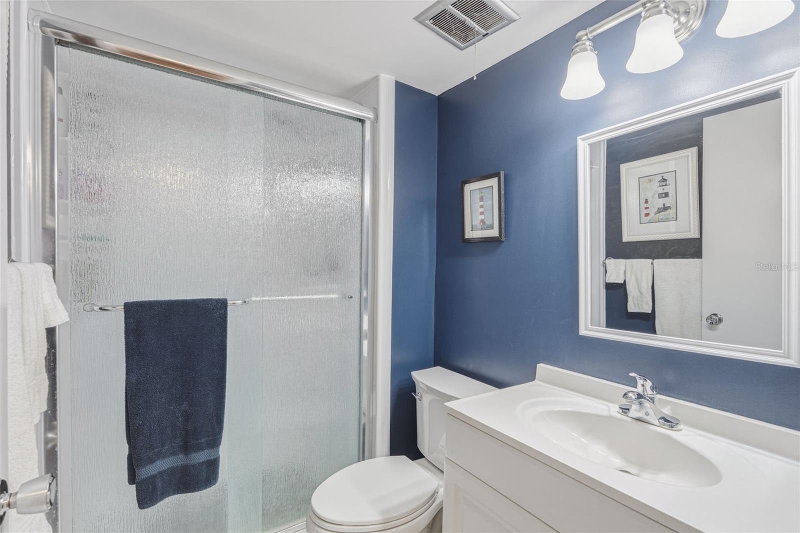Image 24 of 29 For 1520 Glen Oaks Drive E 247