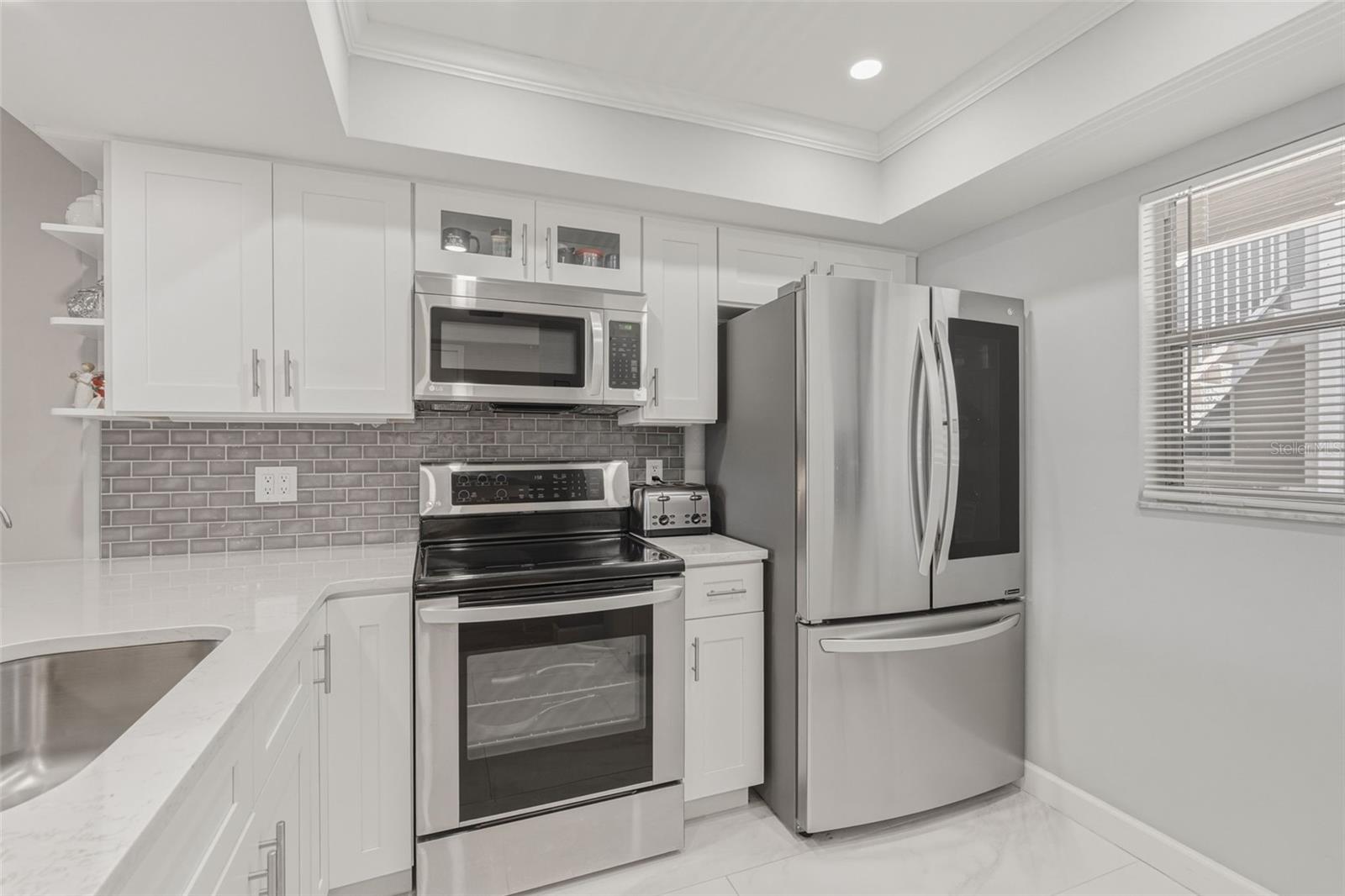 Image 6 of 29 For 1520 Glen Oaks Drive E 247