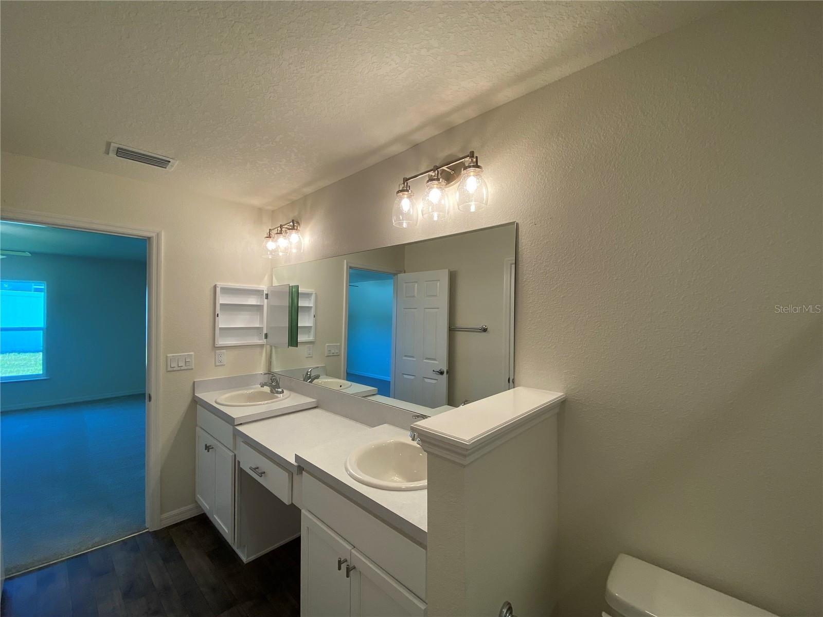 Image 16 of 32 For 8190 Wakefield Drive