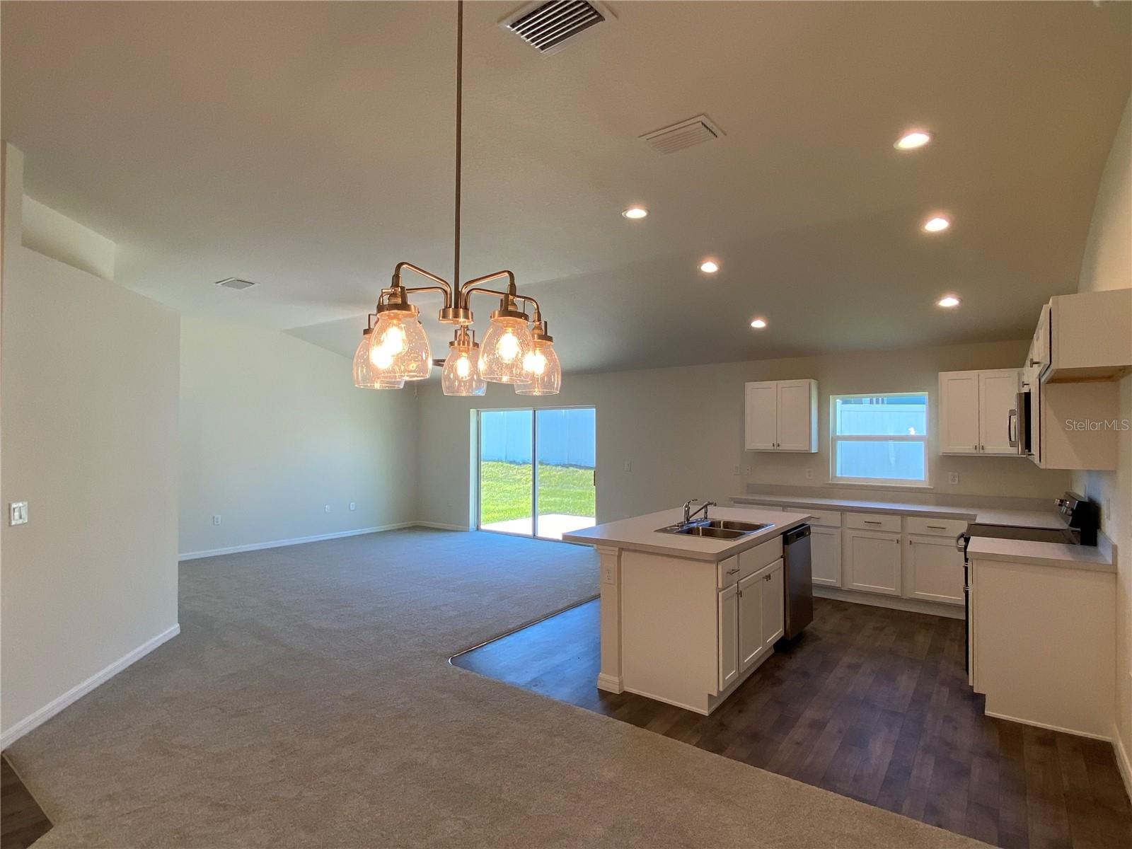Image 4 of 32 For 8190 Wakefield Drive
