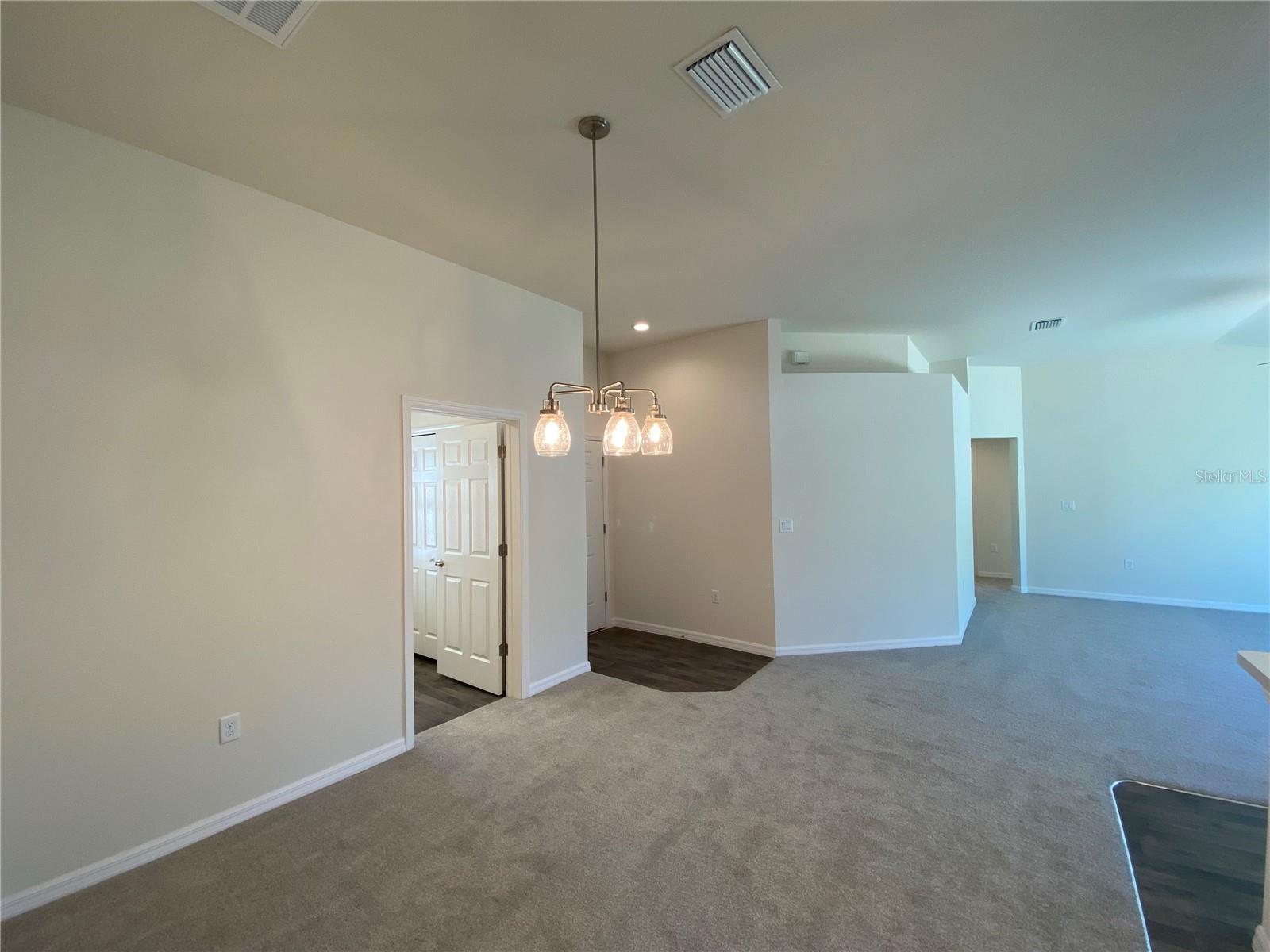 Image 5 of 32 For 8190 Wakefield Drive