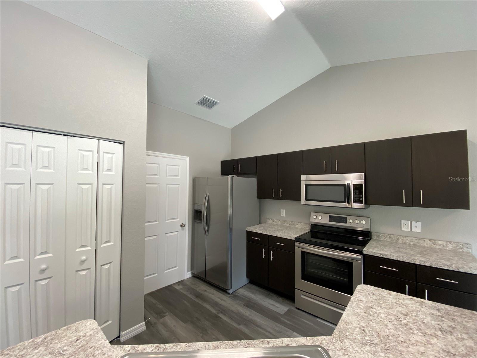 Image 16 of 25 For 15945 57th Terrace Road