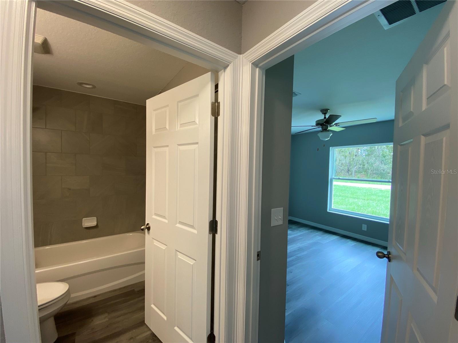 Image 17 of 25 For 15945 57th Terrace Road