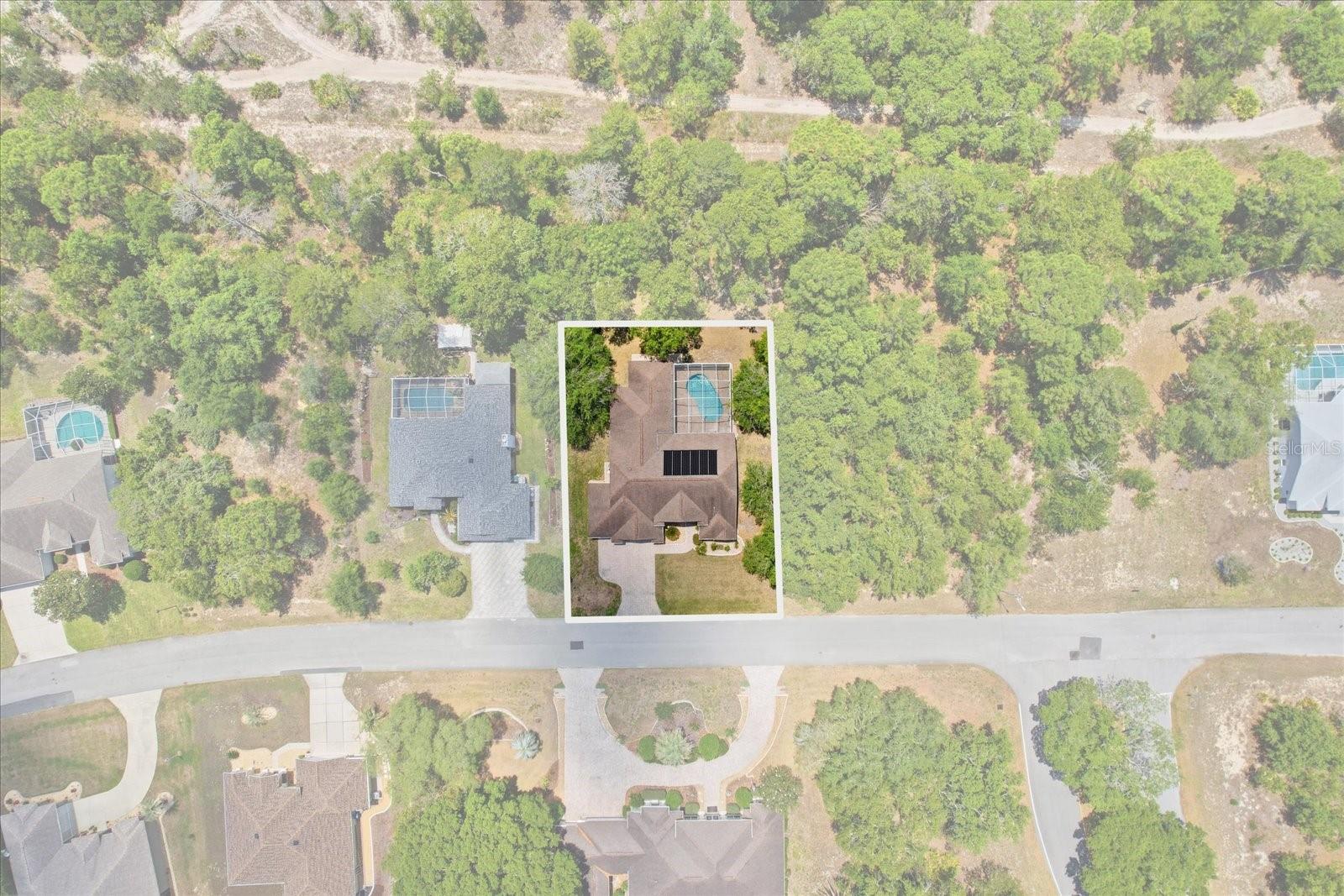 Listing photo id 1 for 4 Poppy Court