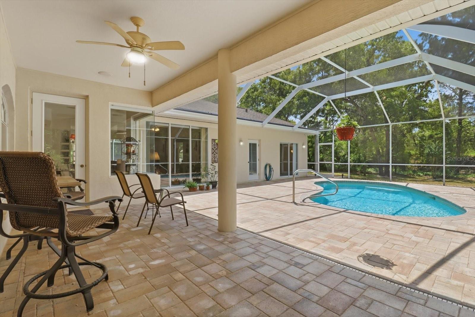 Listing photo id 36 for 4 Poppy Court