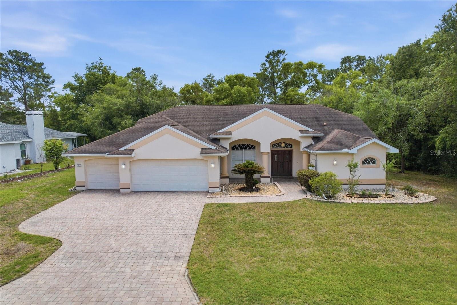 Listing photo id 2 for 4 Poppy Court
