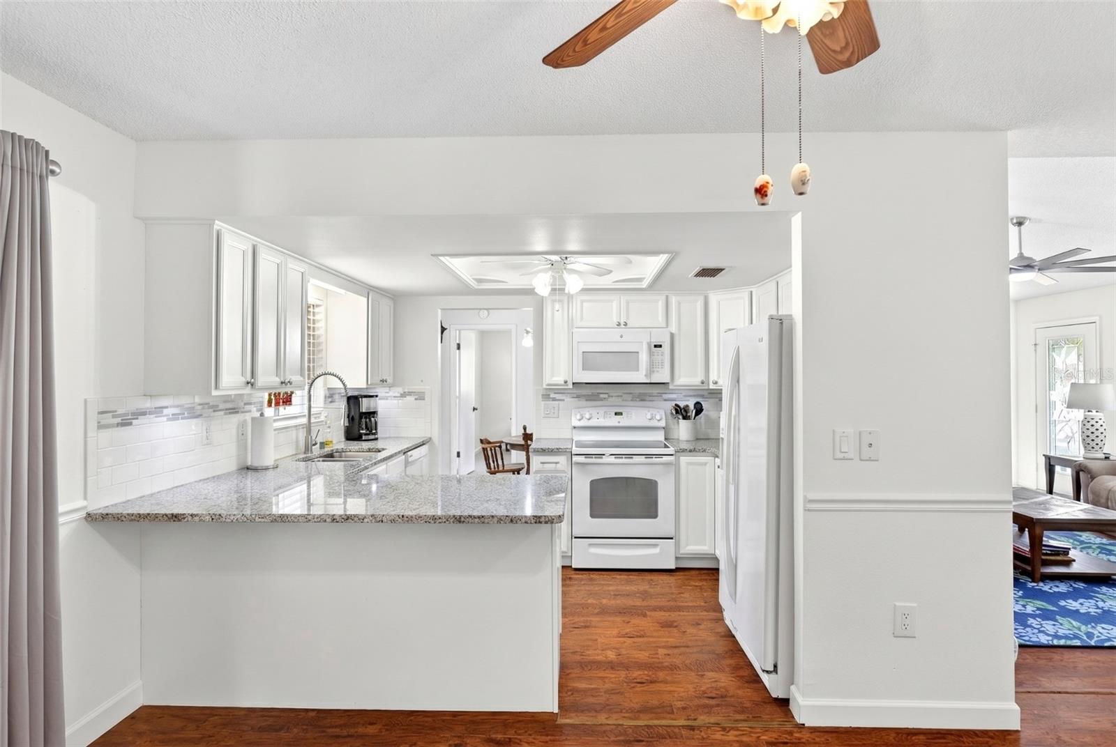 Image 11 of 25 For 10668 85th Terrace