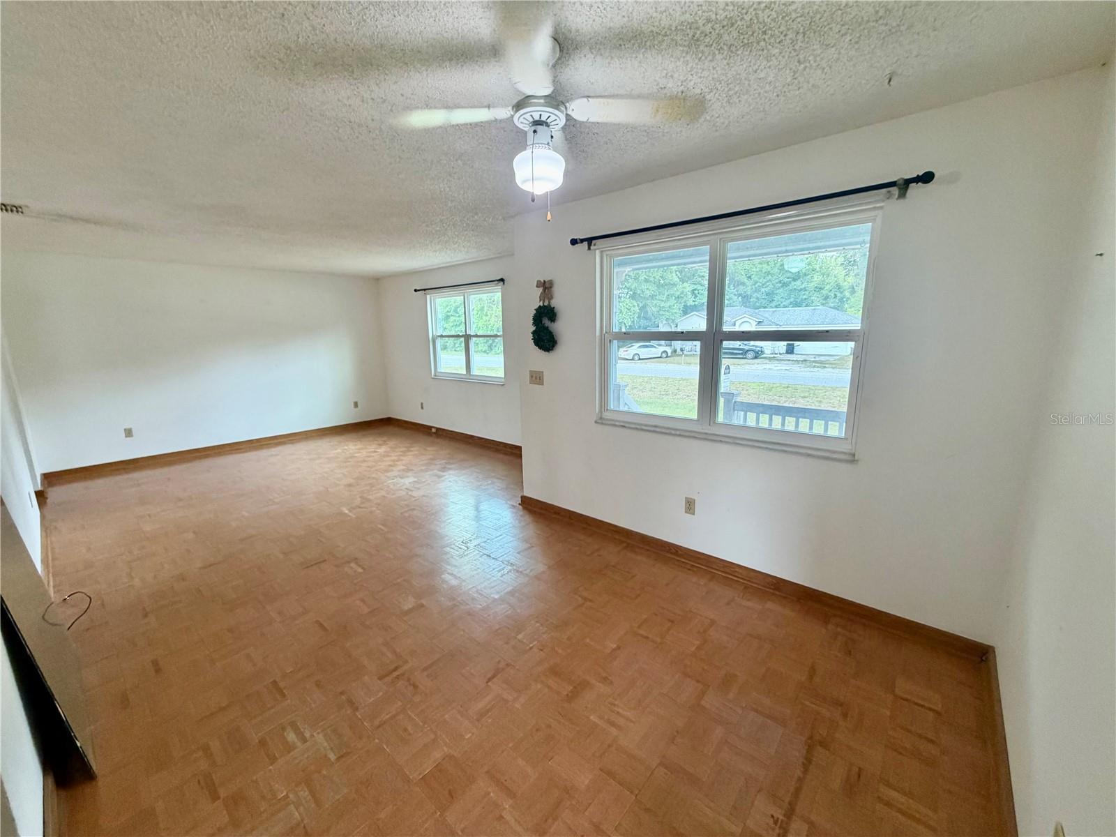 Image 8 of 26 For 6105 57th Court