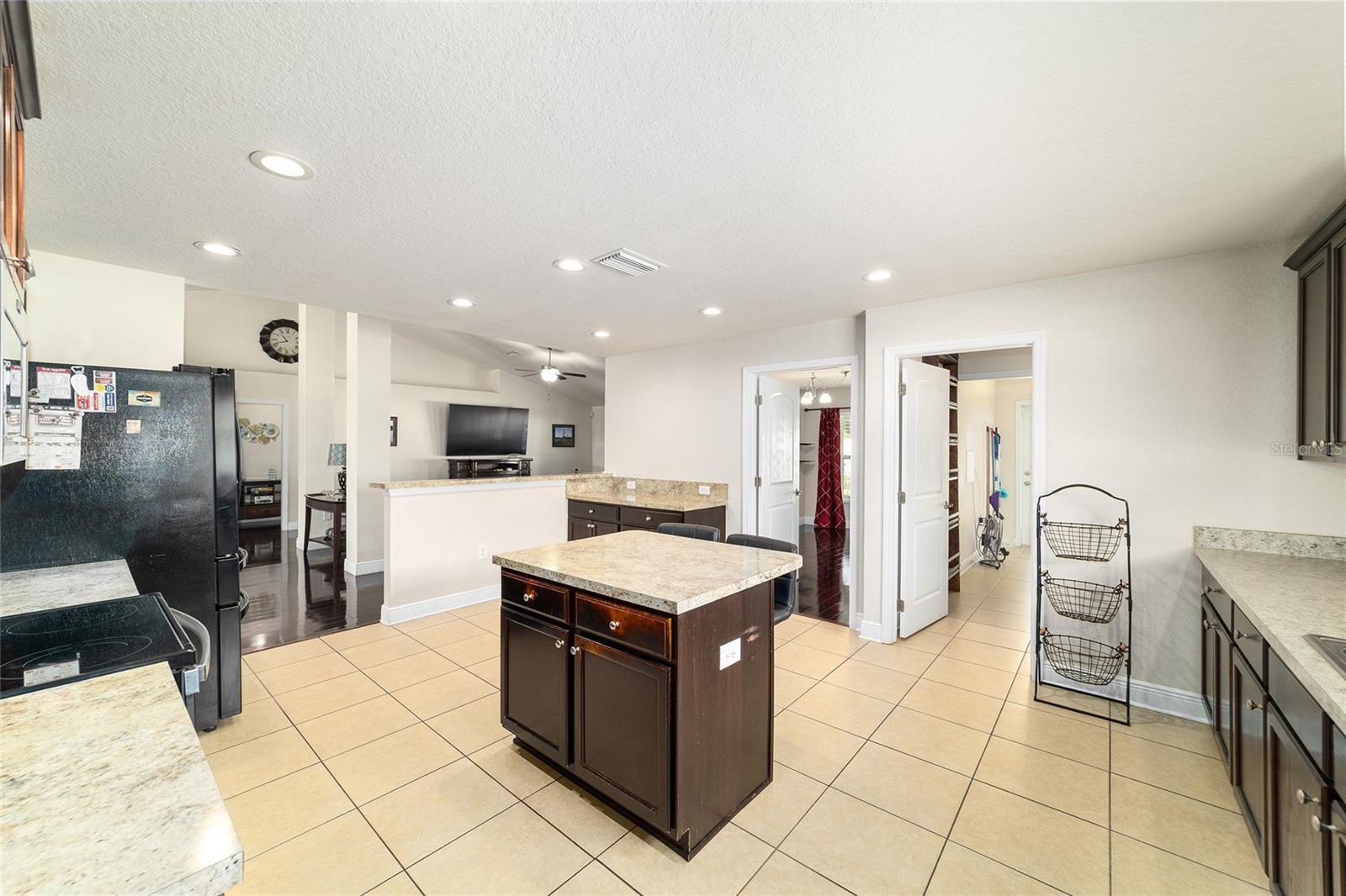 Image 64 of 78 For 4719 62nd Street
