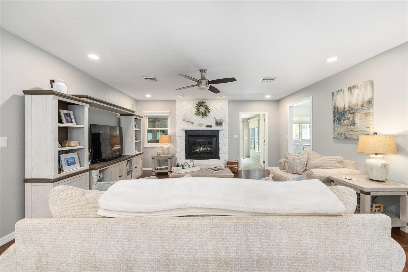 Image 10 of 49 For 3375 1st Avenue