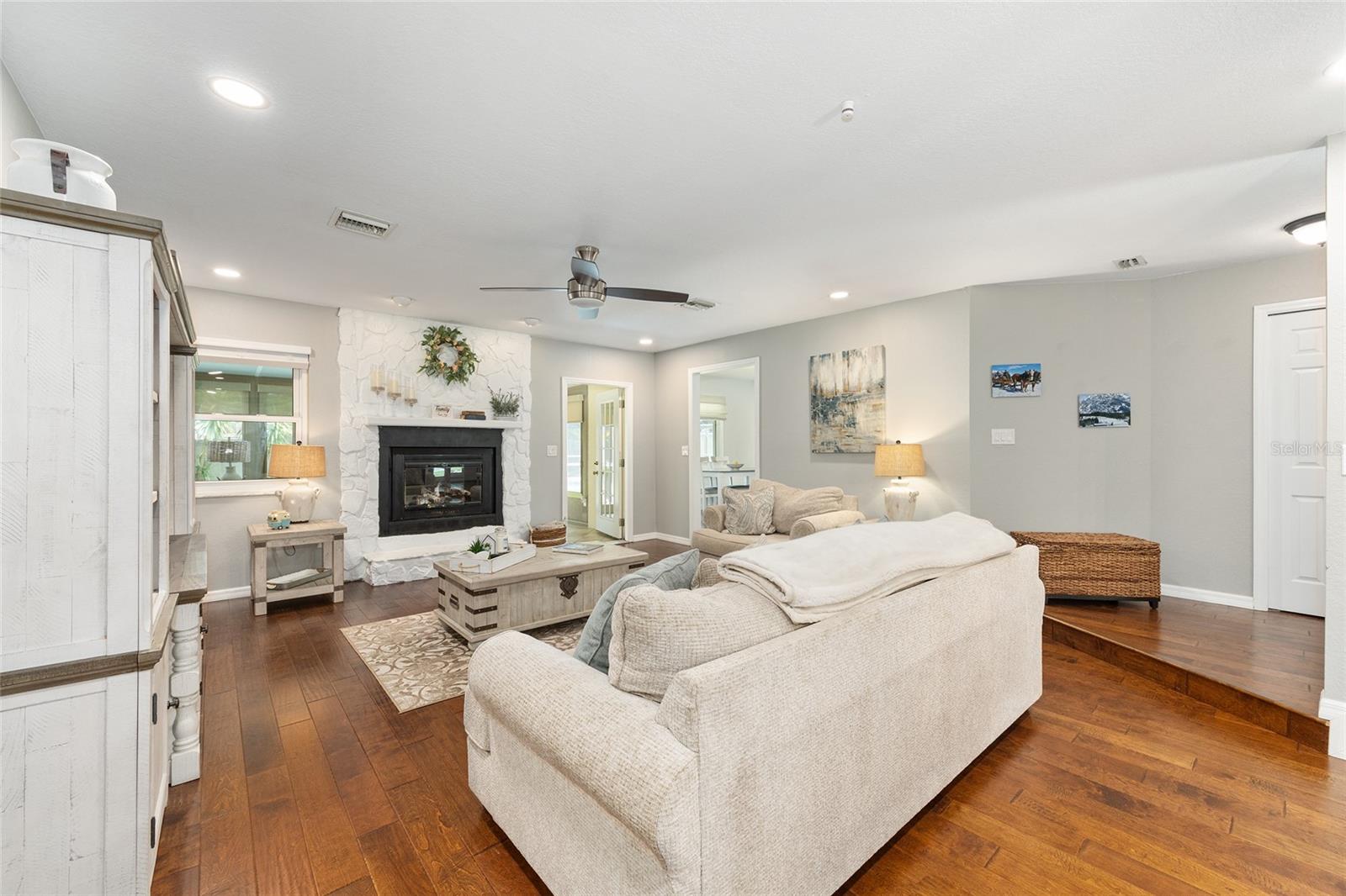 Image 11 of 49 For 3375 1st Avenue