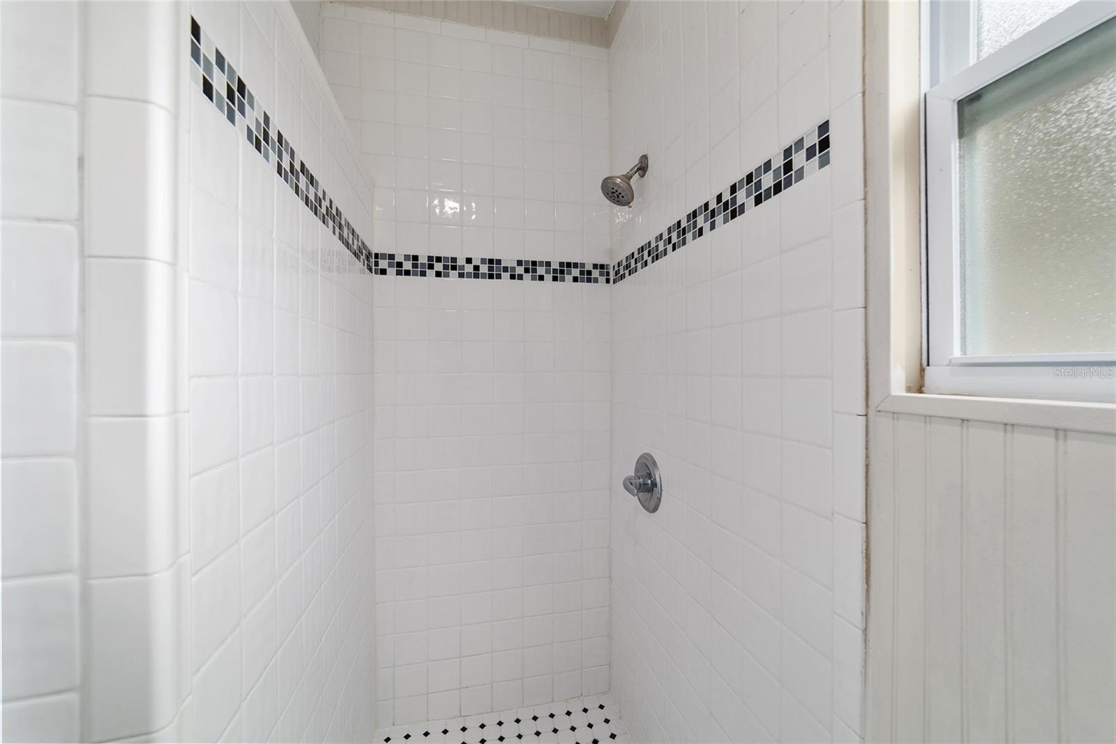 Image 25 of 46 For 2936 13th Street