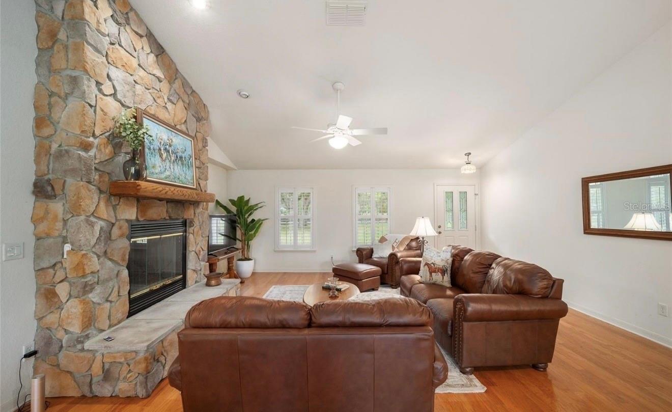 Image 14 of 29 For 7330 137th Avenue