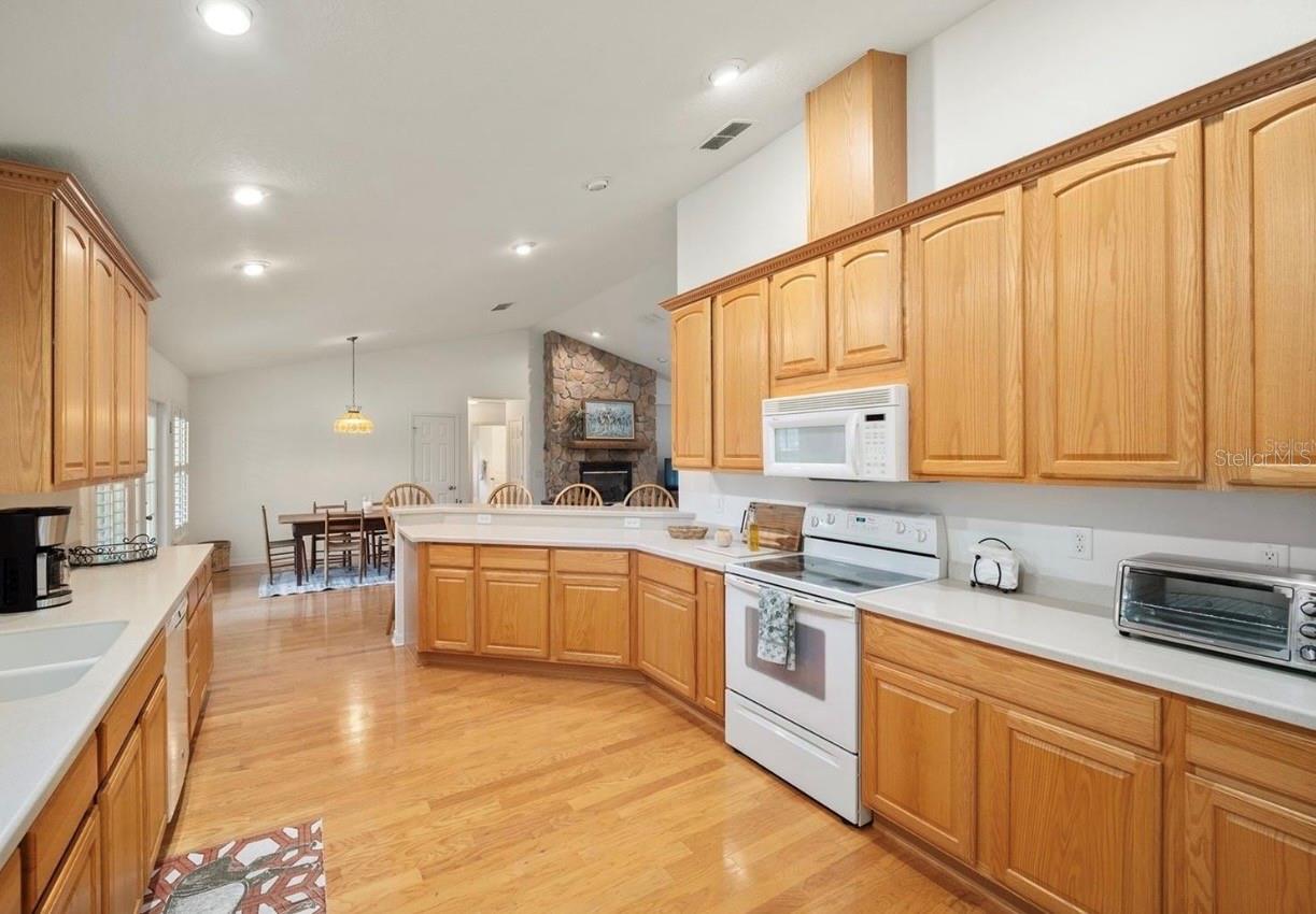 Image 18 of 29 For 7330 137th Avenue