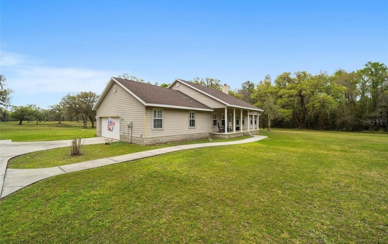 Image 4 of 29 For 7330 137th Avenue