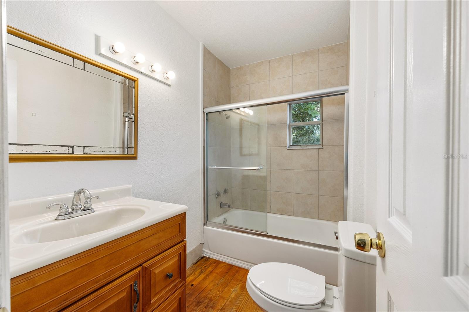 Image 19 of 24 For 1420 23rd Street