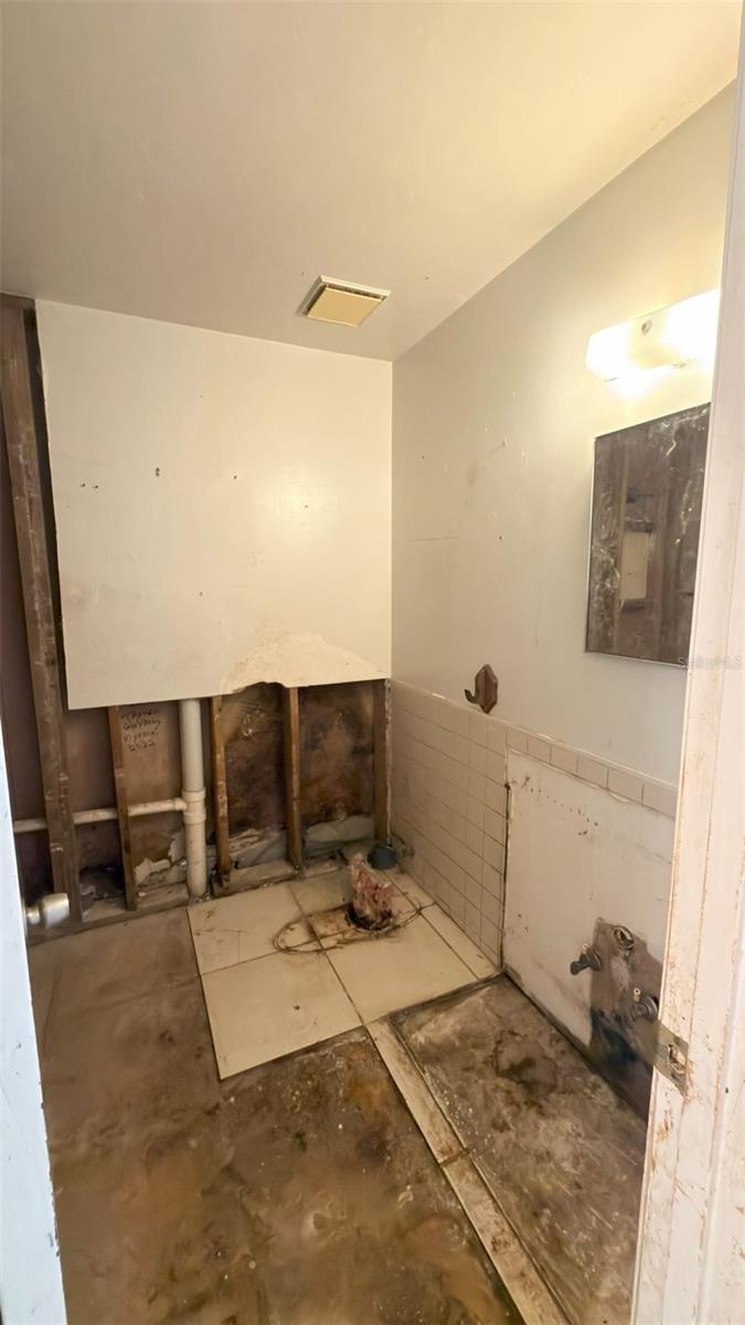Image 7 of 14 For 921 60th Avenue