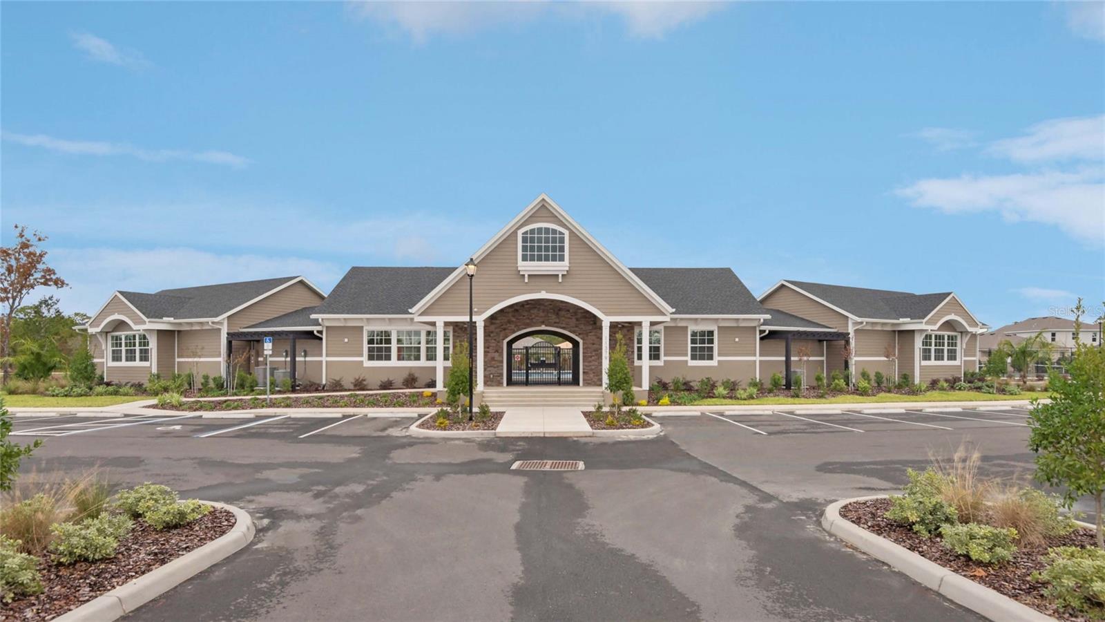 Listing photo id 35 for 11854 Memorial Drive