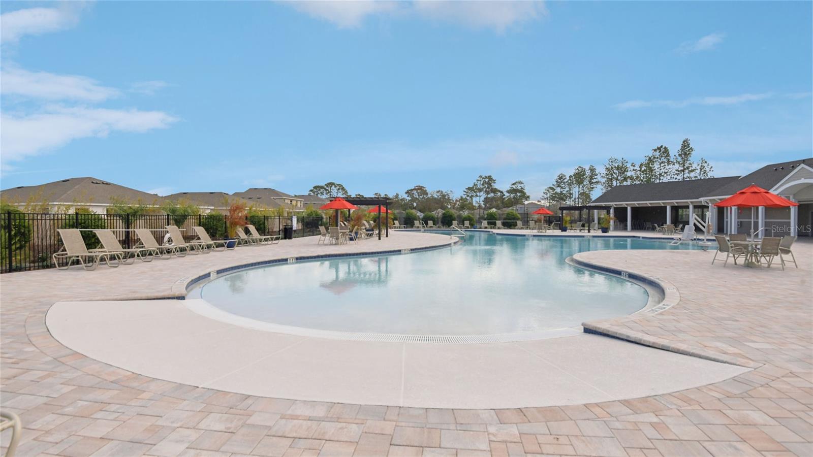 Listing photo id 37 for 11854 Memorial Drive