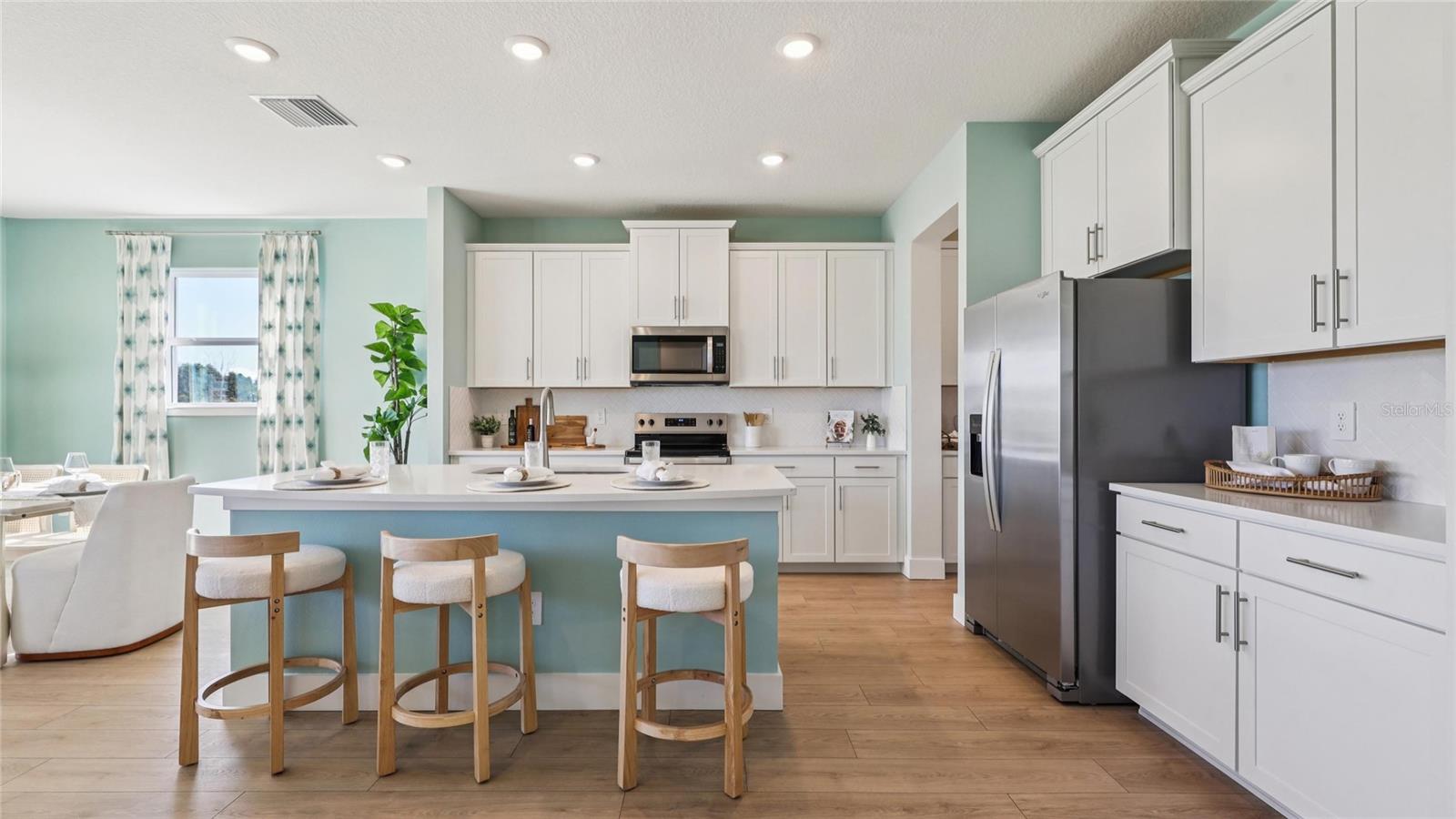 Listing photo id 2 for 11854 Memorial Drive