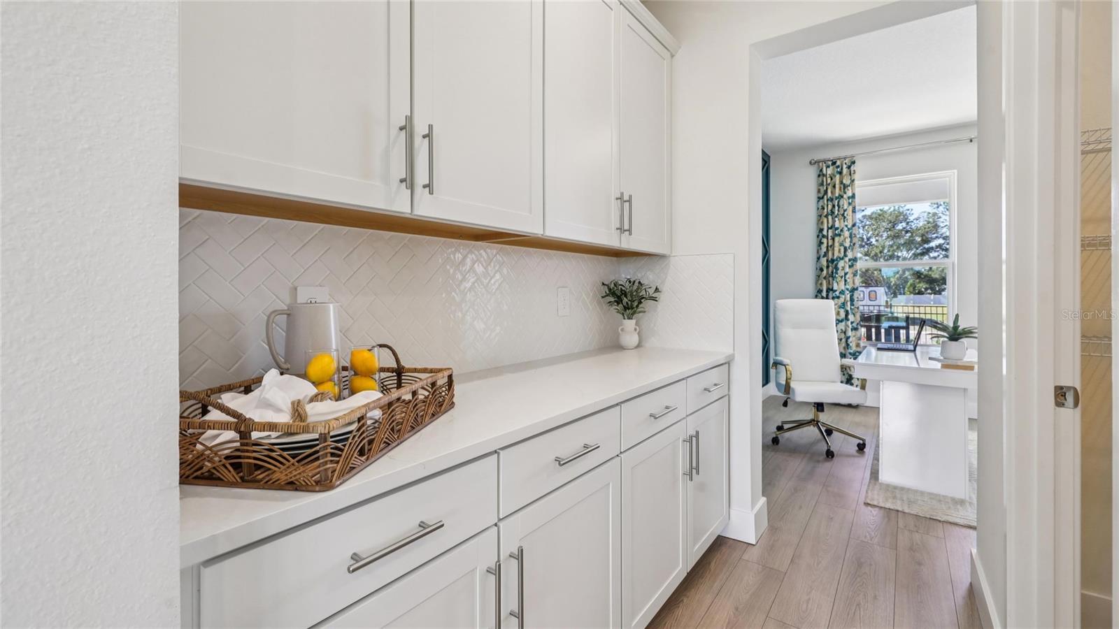 Listing photo id 7 for 11854 Memorial Drive