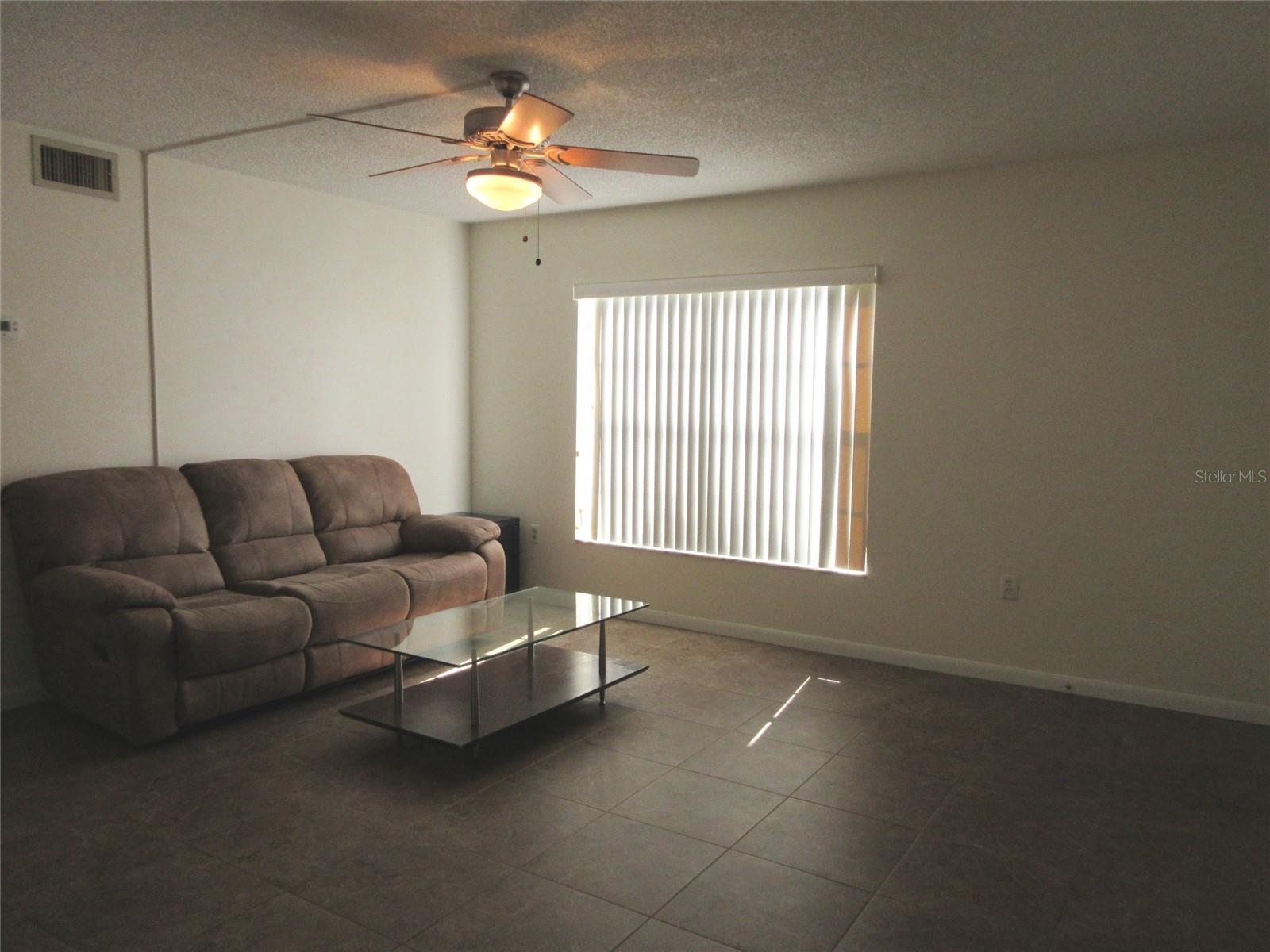 Image 3 of 8 For 2410 16th Avenue H