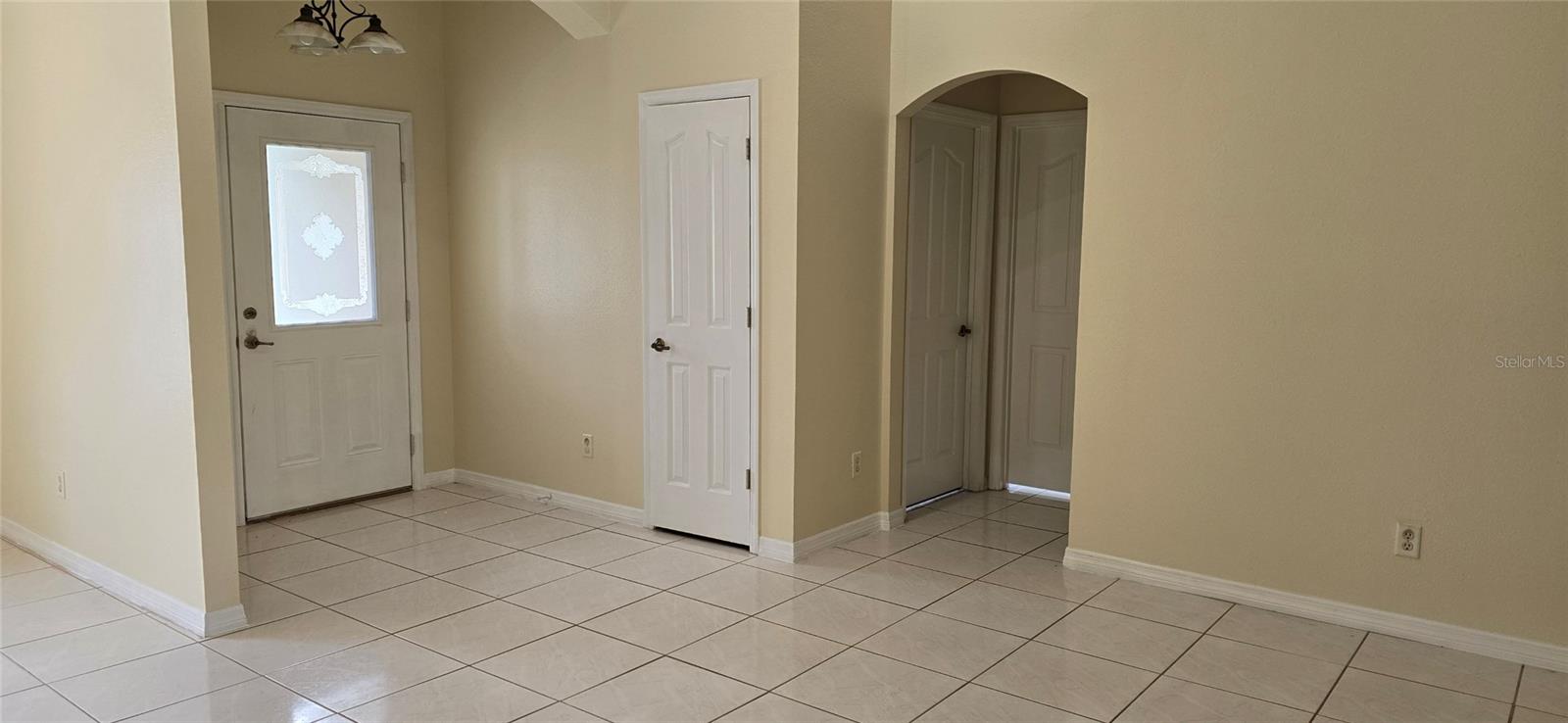 Image 2 of 15 For 15209 46 Circle