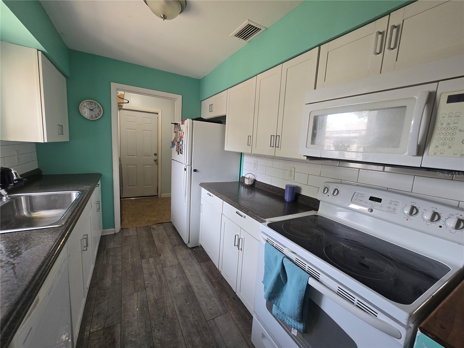 Image 10 of 31 For 2154 Devon Drive
