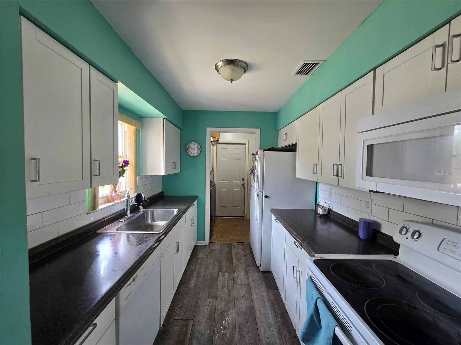 Image 11 of 31 For 2154 Devon Drive