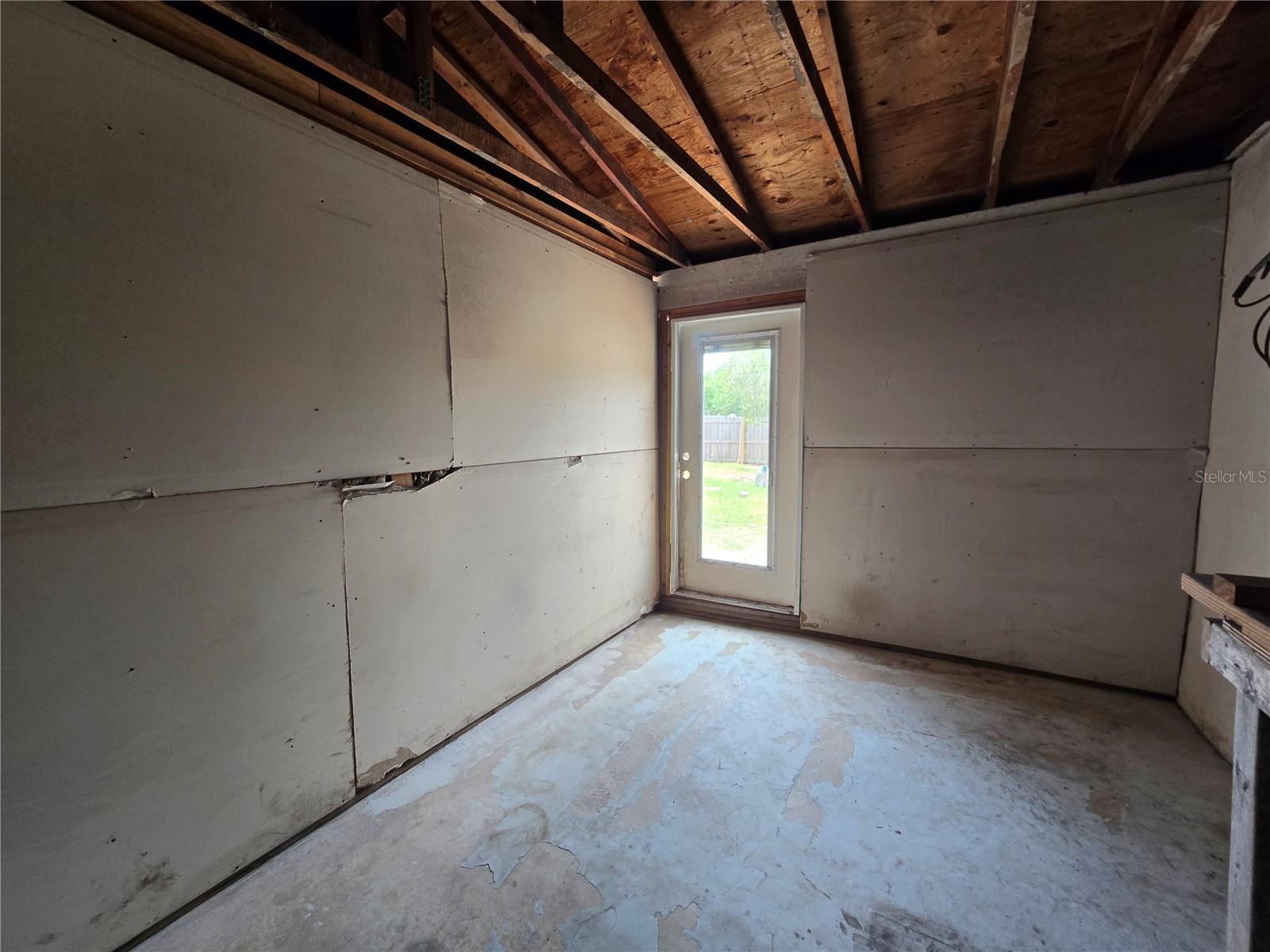 Image 27 of 31 For 2154 Devon Drive