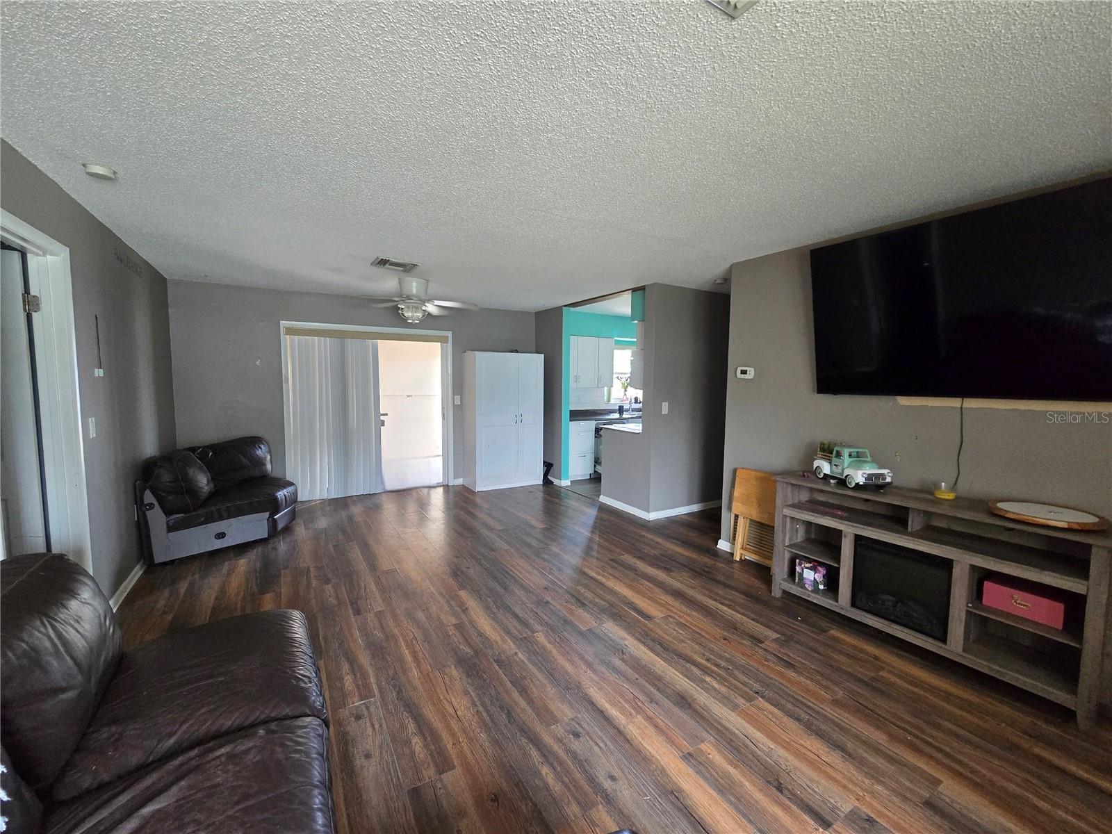 Image 7 of 31 For 2154 Devon Drive