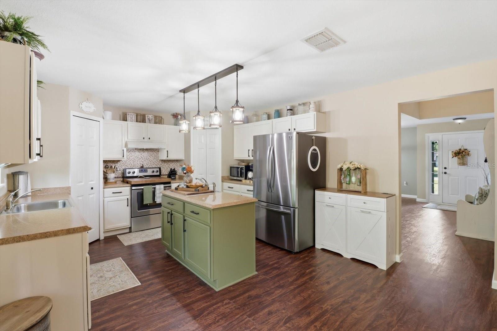 Image 12 of 50 For 9508 Dawnflower Avenue
