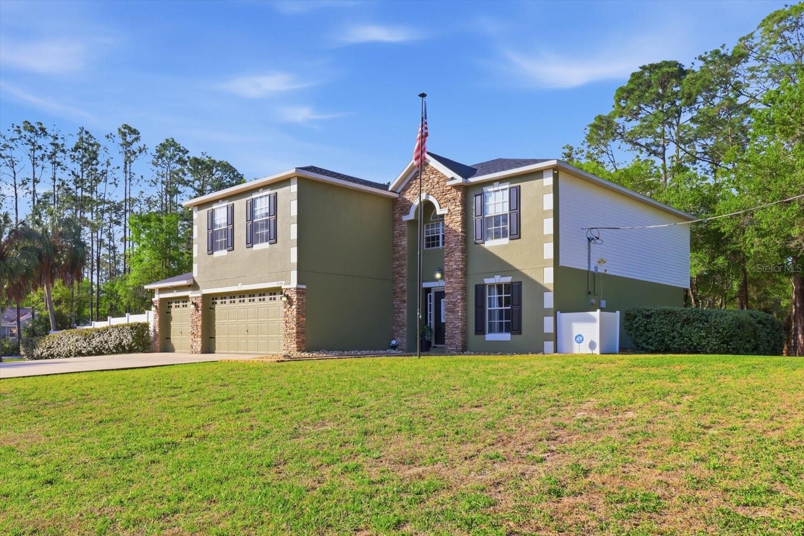 Image 3 of 50 For 9508 Dawnflower Avenue