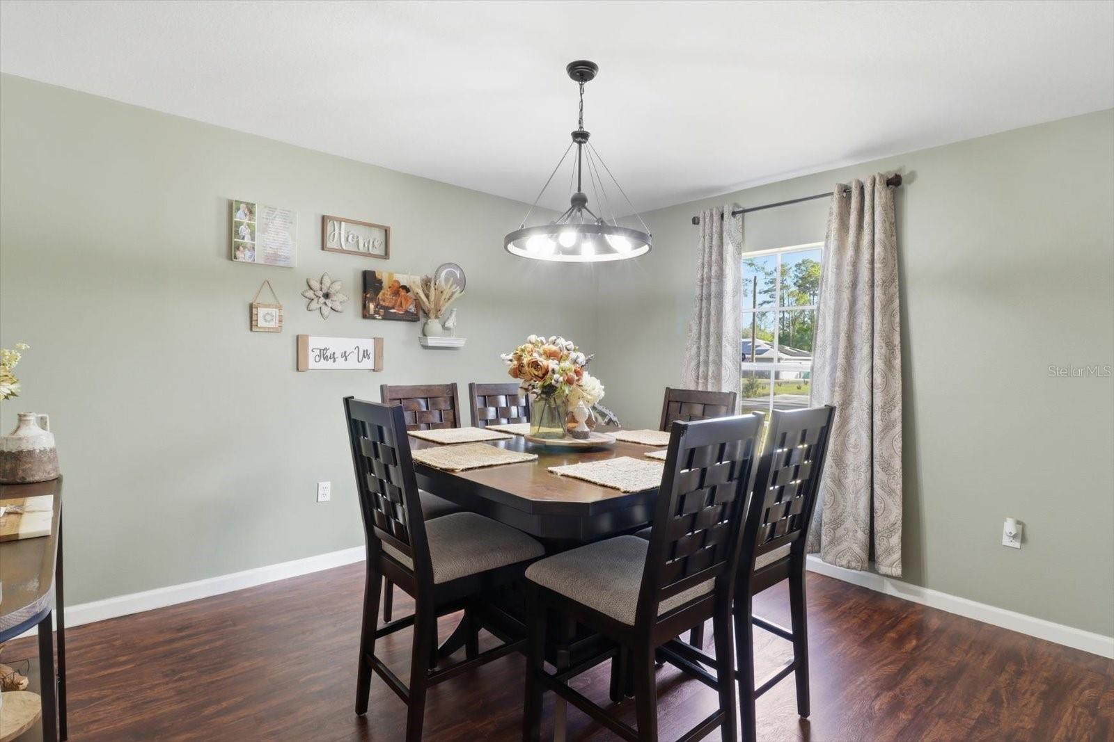 Image 8 of 50 For 9508 Dawnflower Avenue