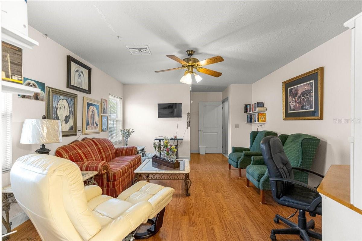 Image 31 of 53 For 11470 73rd Court