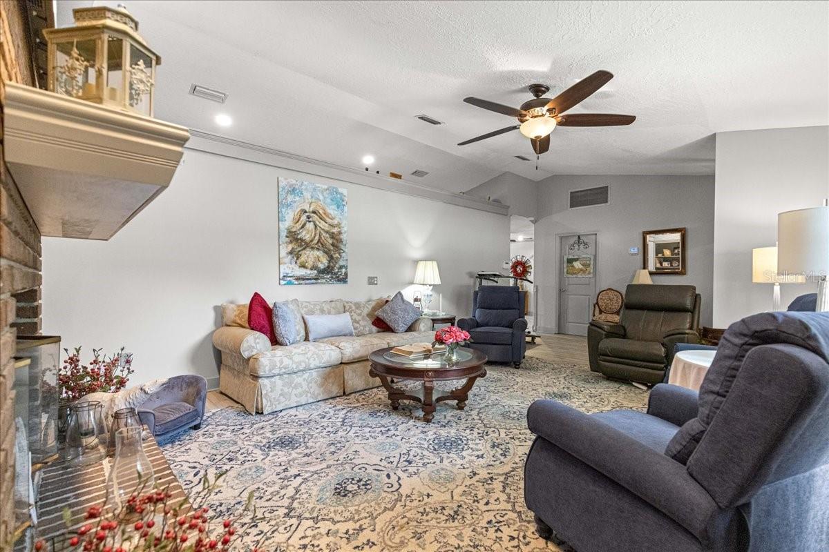 Image 9 of 53 For 11470 73rd Court