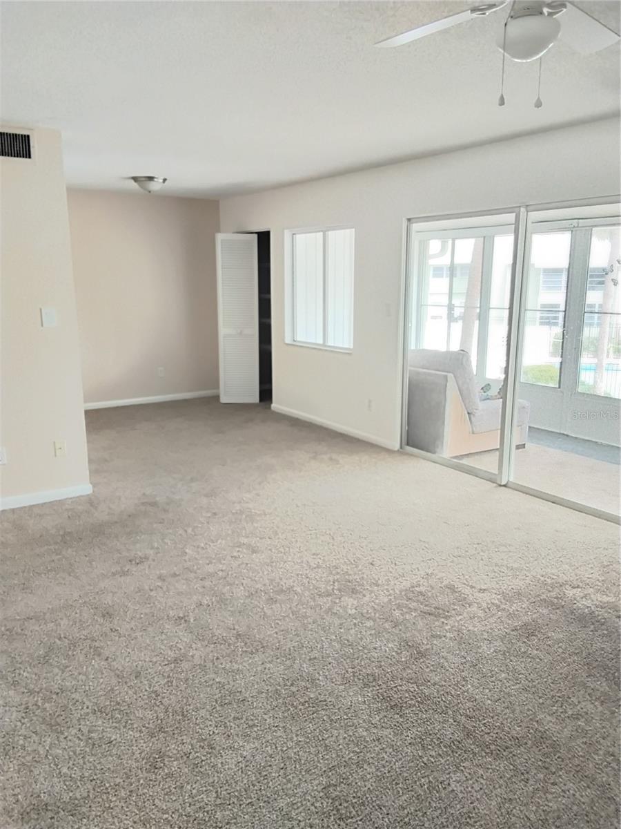 Image 3 of 15 For 570 Bahia Circle B
