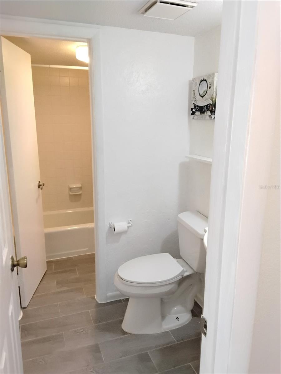 Image 6 of 15 For 570 Bahia Circle B