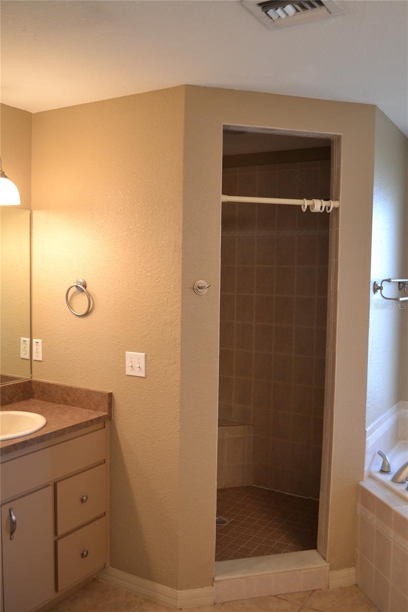 Image 45 of 47 For 26 Ocale Way
