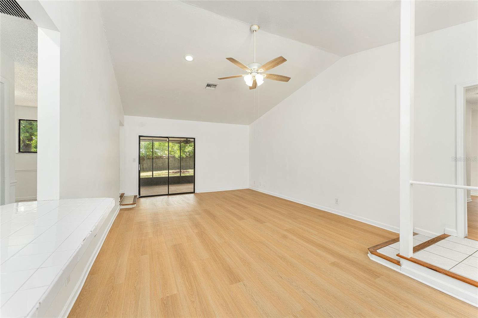 Image 16 of 48 For 1309 43rd Terrace