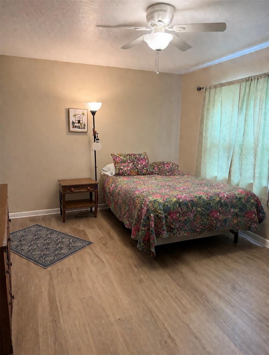 Image 33 of 41 For 13551 14th Avenue