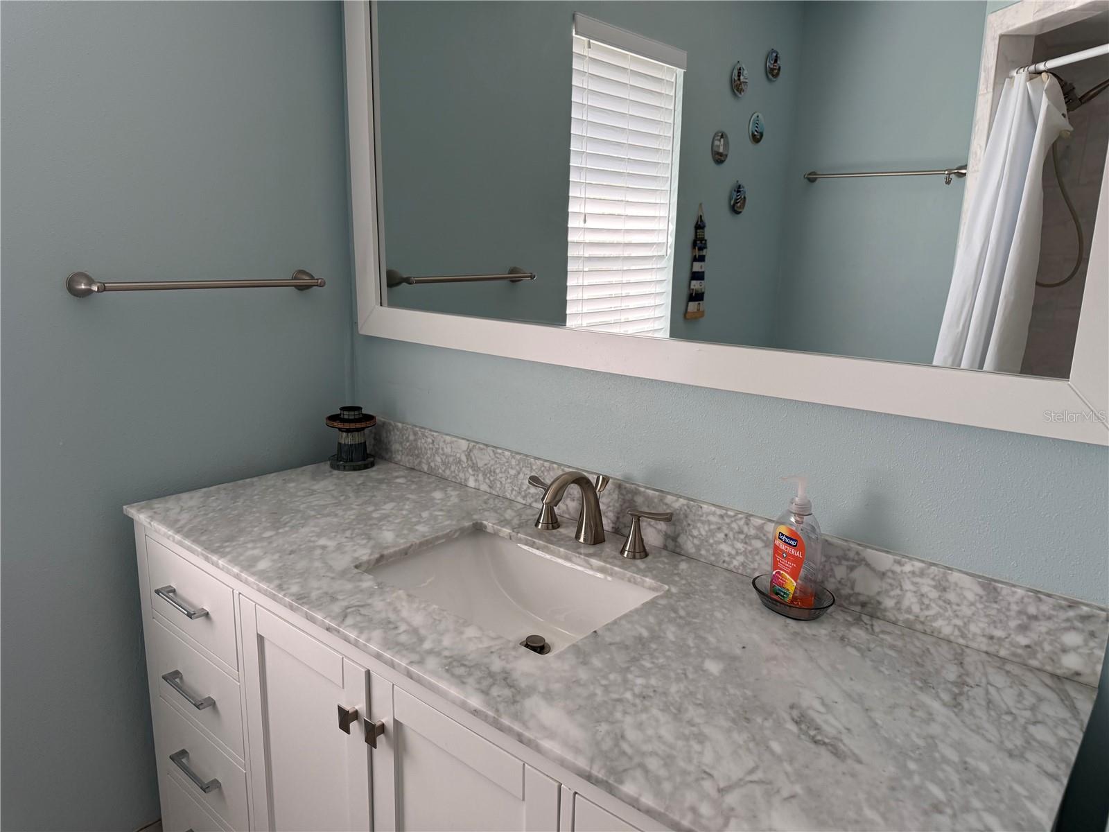 Image 13 of 19 For 2764 Regatta Point