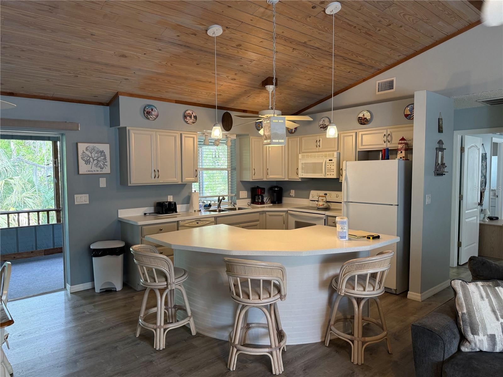 Image 9 of 19 For 2764 Regatta Point