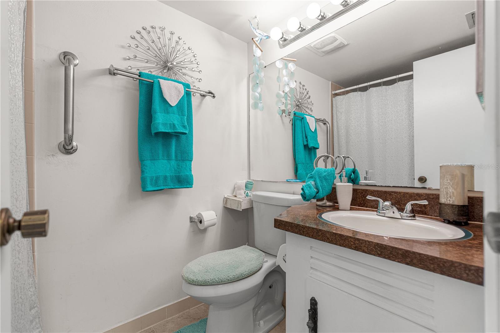 Image 17 of 24 For 628 Midway Drive B