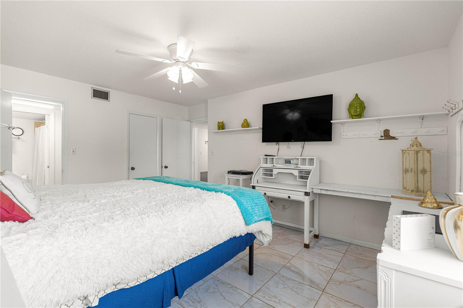 Image 21 of 24 For 628 Midway Drive B