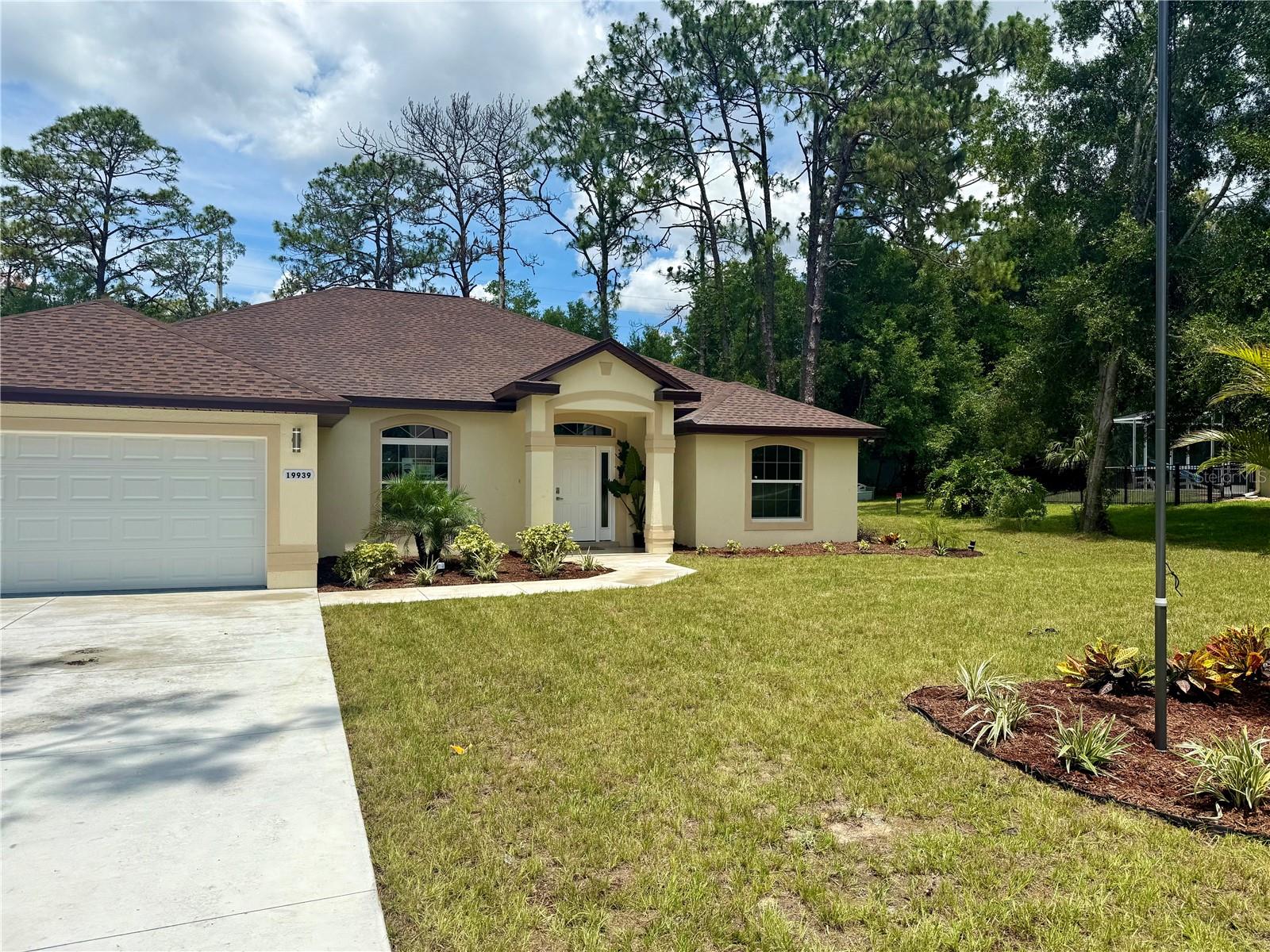 Image 8 of 61 For 19939 96th Place