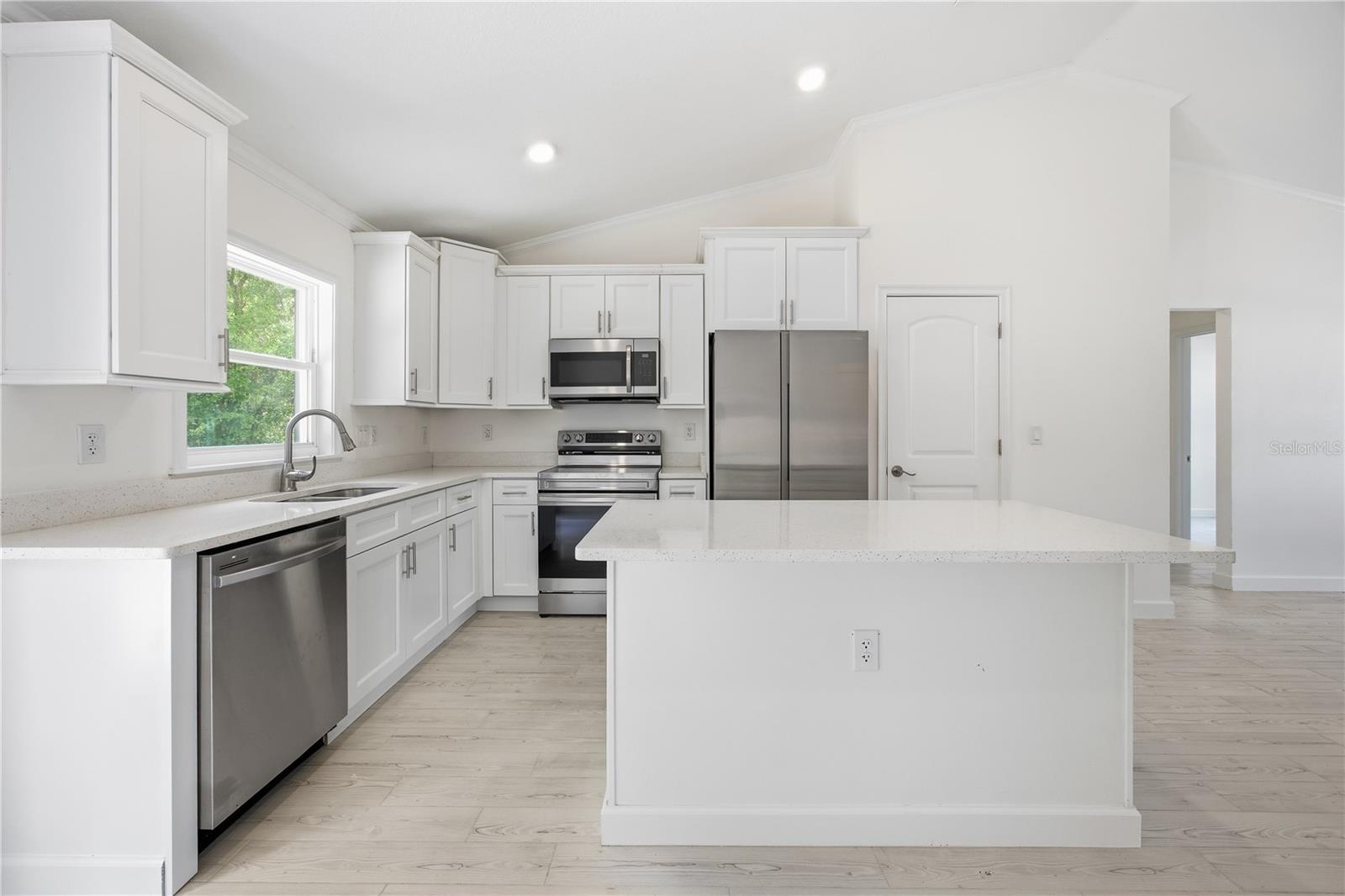 Image 11 of 38 For 15649 40th Street